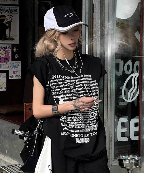 SHEPP(シープ)の「グラフィック テキストプリント オーバーサイズ 半袖ロンT カットソー(Tシャツ/カットソー・レディース・ブラック・L/M)」の4枚目の写真