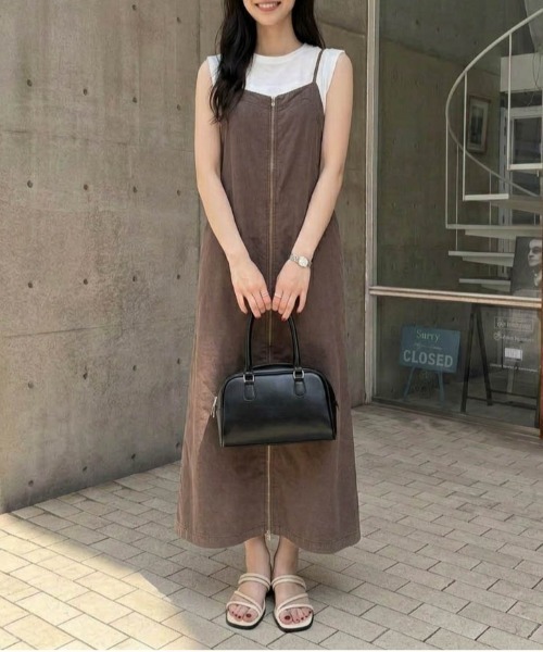 AMELY(エミリー)の「フロントジップ デニムワンピース(ワンピース・レディース・ブラック/ブルー/ブラウン・L/M/S)」の5枚目の写真