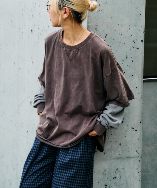 CIAOPANIC TYPY(チャオパニックティピー)の「アシッドウォッシュ加工フェイクレイヤードワッフルロンTEE(Tシャツ/カットソー・レディース・グレー/ネイビー/ブラウン・LARGE/MEDIUM)」の2枚目の写真