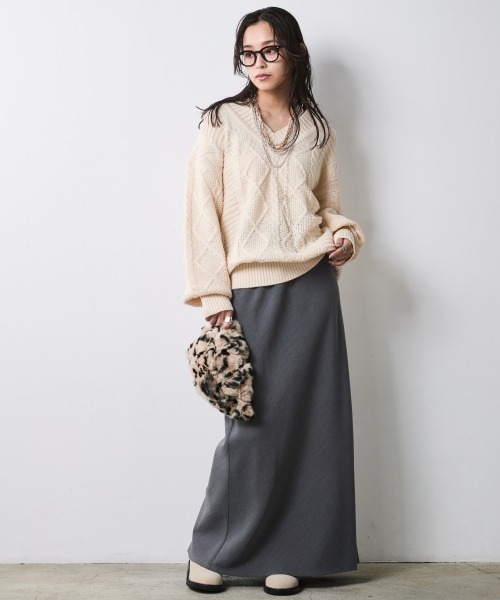 CHIC STYLE(シックスタイル)の「ナローマキシスカート<大きいサイズ有>シックスタイル(スカート・レディース・サックスブルー/ベージュ系/ブラック/グレー・L/M/3L/5L/4L/LL)」の10枚目の写真