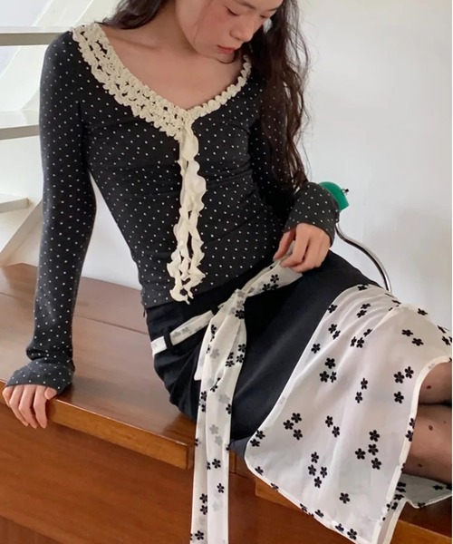 AsheKsha(アシクシャ)の「26AW レース Vネックフリルリボン ドット柄スリム長袖トップス(Tシャツ/カットソー・レディース・ダークグレー・M)」の19枚目の写真