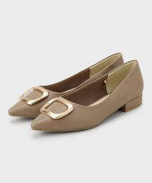 メタルバックルパンプス