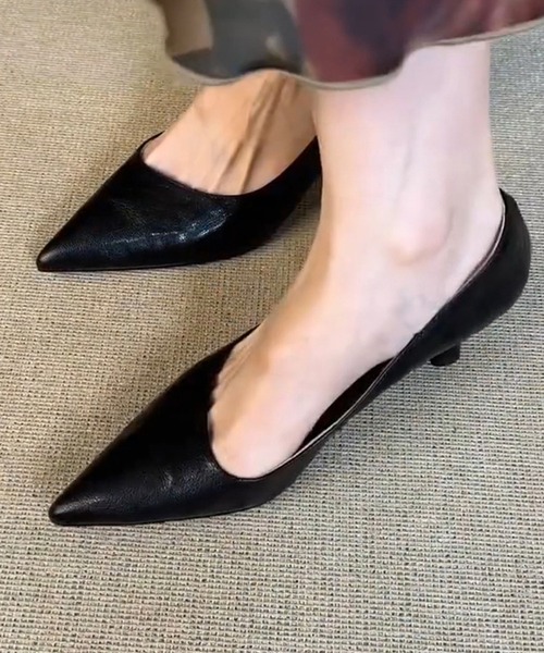 Forcement(フォースメント)の「上品PUレザーパンプス(パンプス・レディース・ホワイト/ブラック・24.5cm/24cm/23.5cm/23cm)」の11枚目の写真
