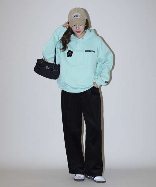 MARY QUANT(マリークワント)の「MARY QUANT × PUBLUX/マリークワント <ユニセックス>別注 裏起毛 フーディー ロゴ スウェット(パーカー) 限定展開(パーカー・メンズ・サックスブルー/ブラウン/ブラック/グレー・MEDIUM/SMALL/LARGE)」の10枚目の写真