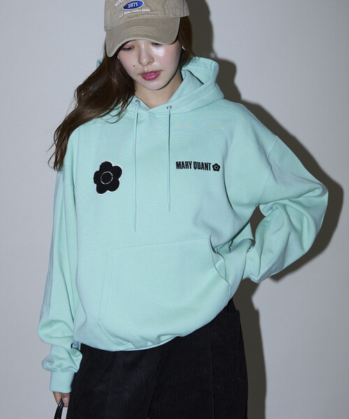 MARY QUANT(マリークワント)の「MARY QUANT × PUBLUX/マリークワント <ユニセックス>別注 裏起毛 フーディー ロゴ スウェット(パーカー) 限定展開(パーカー・メンズ・サックスブルー/ブラウン/ブラック/グレー・MEDIUM/SMALL/LARGE)」の11枚目の写真
