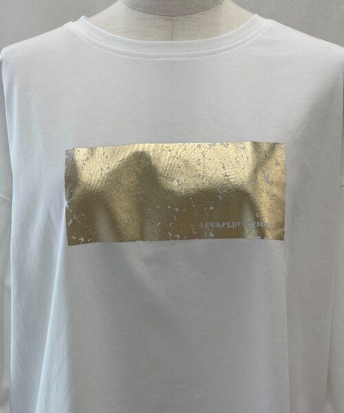 Jena espace merveilleux(ジェナ エスパスメルヴェイユ)の「箔プリントカットソー(Tシャツ/カットソー・レディース・オフホワイト/オレンジ/カーキ・FREE)」の11枚目の写真