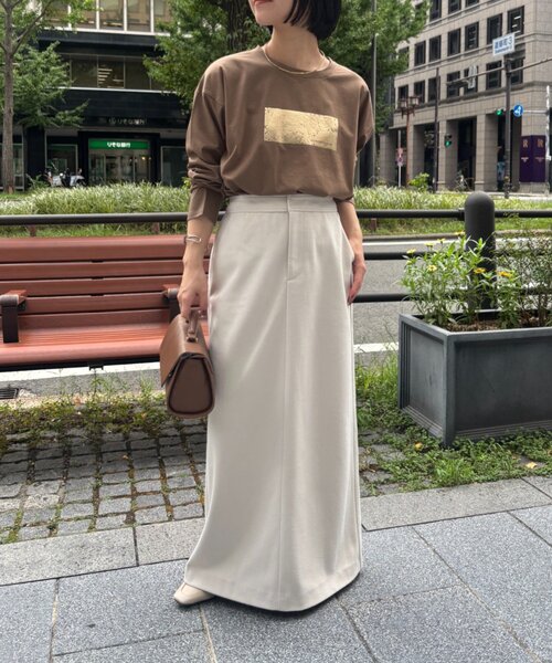 Jena espace merveilleux(ジェナ エスパスメルヴェイユ)の「箔プリントカットソー(Tシャツ/カットソー・レディース・オフホワイト/オレンジ/カーキ・FREE)」の12枚目の写真
