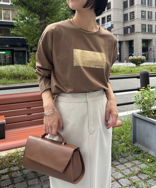 Jena espace merveilleux(ジェナ エスパスメルヴェイユ)の「箔プリントカットソー(Tシャツ/カットソー・レディース・オフホワイト/オレンジ/カーキ・FREE)」の15枚目の写真