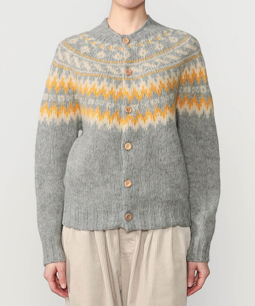 Morris & Sons（モリスアンドサンズ）の「MORRIS & SONS | チャンキーノルディックカーディガン WOMEN（カーディガン/ボレロ・レディース・グレー系その他2/グレー系その他/ホワイト系その他5・F）」の8枚目の写真