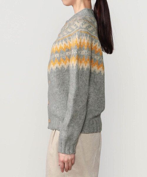 Morris & Sons（モリスアンドサンズ）の「MORRIS & SONS | チャンキーノルディックカーディガン WOMEN（カーディガン/ボレロ・レディース・グレー系その他2/グレー系その他/ホワイト系その他5・F）」の9枚目の写真