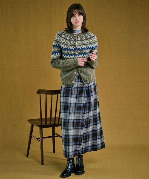 Morris & Sons（モリスアンドサンズ）の「MORRIS & SONS | チャンキーノルディックカーディガン WOMEN（カーディガン/ボレロ・レディース・グレー系その他2/グレー系その他/ホワイト系その他5・F）」の21枚目の写真