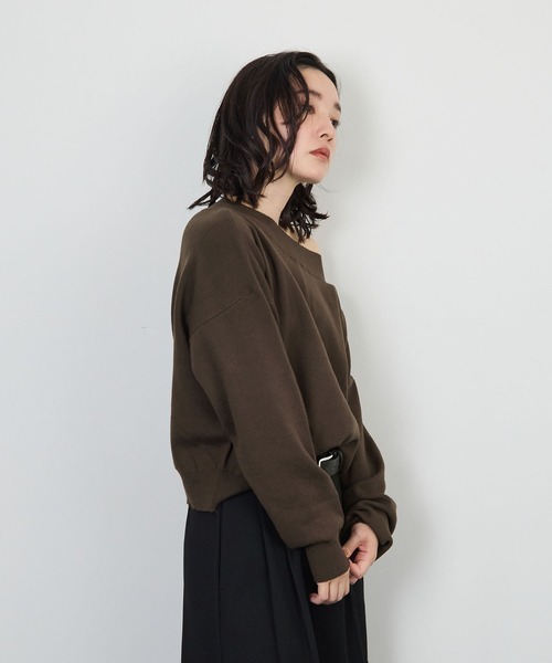 STELLA FISH(ステラフィッシュ)の「ボートネックオフショルニット(ニット/セーター・レディース・オフホワイト/ブラウン/ブラック・FREE)」の19枚目の写真