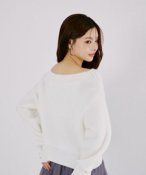 tocco closet(トッコ クローゼット)の「袖口ハート飾り釦セミオフショルラメ入りアンゴラタッチニットプルオーバー(ニット/セーター・レディース・オフホワイト/ブラウン/ピンク・M)」の11枚目の写真