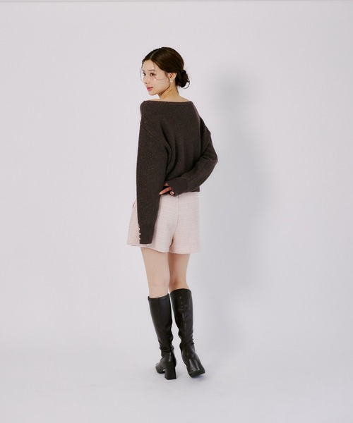 tocco closet(トッコ クローゼット)の「袖口ハート飾り釦セミオフショルラメ入りアンゴラタッチニットプルオーバー(ニット/セーター・レディース・オフホワイト/ブラウン/ピンク・M)」の14枚目の写真