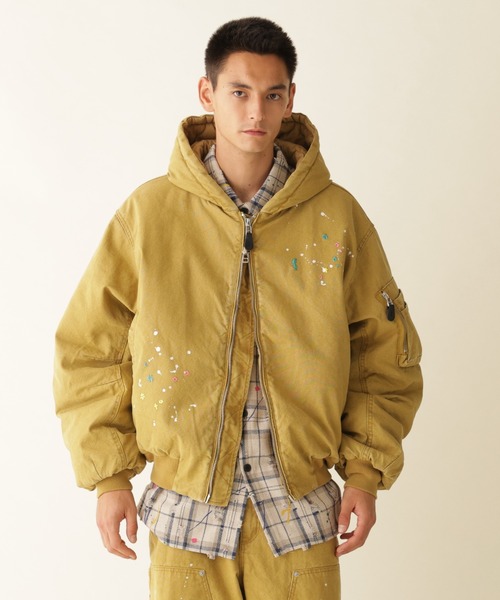 BEAVER(ビーバー)の「B omnivore/ビーオムニボー DUCK HOOD JACKET ダックフードジャケット(ブルゾン・メンズ・ベージュ/ブラック・L/M)」の2枚目の写真