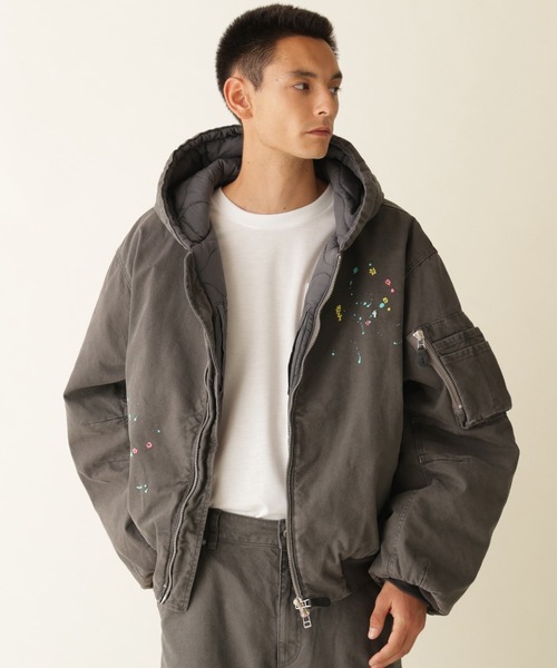 BEAVER(ビーバー)の「B omnivore/ビーオムニボー DUCK HOOD JACKET ダックフードジャケット(ブルゾン・メンズ・ベージュ/ブラック・L/M)」の4枚目の写真