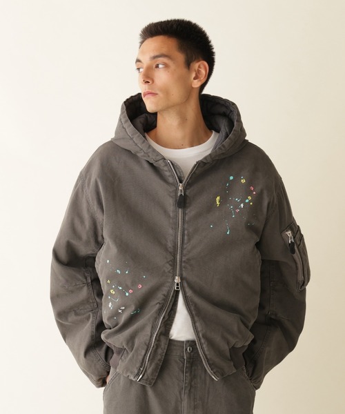 BEAVER(ビーバー)の「B omnivore/ビーオムニボー DUCK HOOD JACKET ダックフードジャケット(ブルゾン・メンズ・ベージュ/ブラック・L/M)」の5枚目の写真