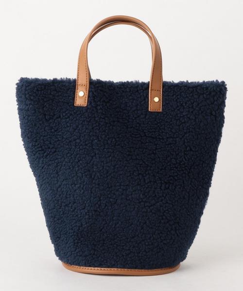 Boisson Chocolat(ボワソンショコラ)の「Control Freakフェイクボアトート(ショルダーバッグ・レディース・オフホワイト/ネイビー・FREE)」の4枚目の写真