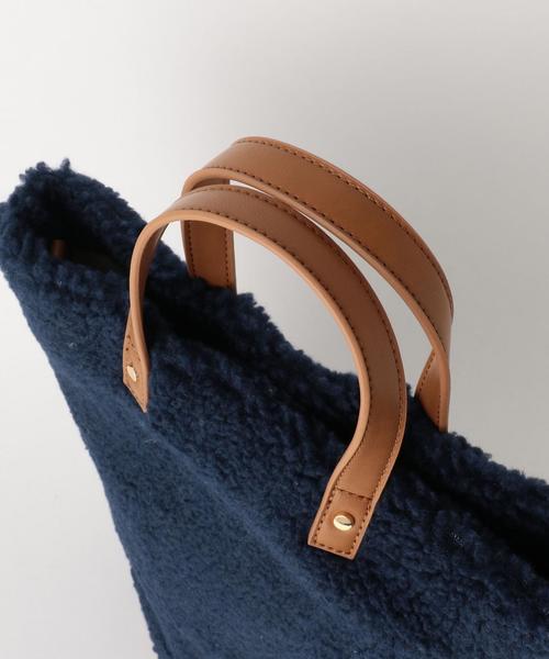 Boisson Chocolat(ボワソンショコラ)の「Control Freakフェイクボアトート(ショルダーバッグ・レディース・オフホワイト/ネイビー・FREE)」の6枚目の写真