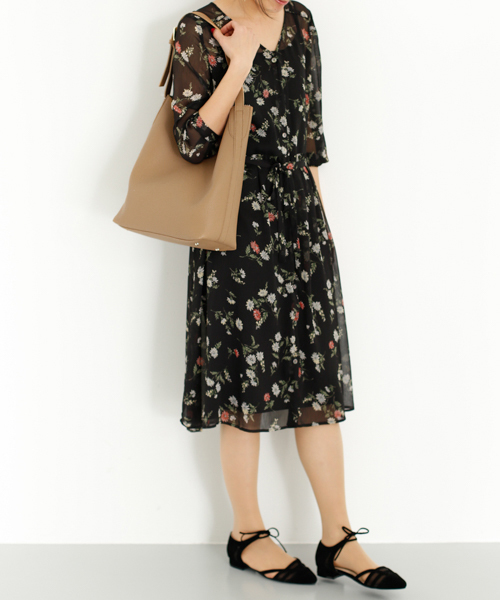 RODE SKO(ロデスコ)の「SISKO IC対応シングルショルダー(ショルダーバッグ・レディース・グレー/ブルー/キャメル/ホワイト/ネイビー・FREE)」の20枚目の写真