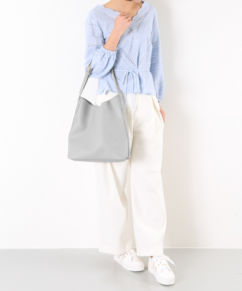 RODE SKO(ロデスコ)の「SISKO IC対応シングルショルダー(ショルダーバッグ・レディース・グレー/ブルー/キャメル/ホワイト/ネイビー・FREE)」の22枚目の写真