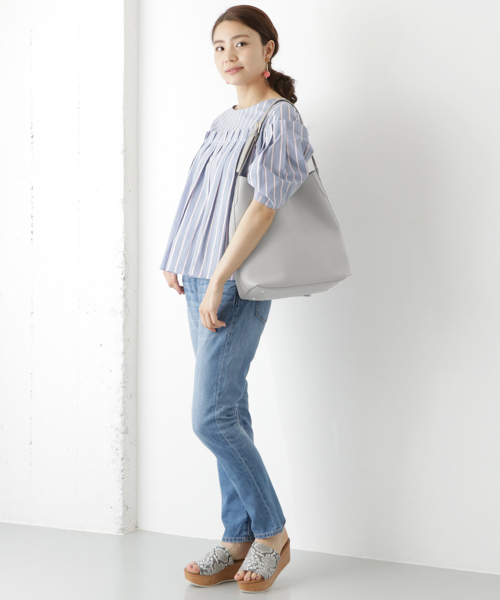 RODE SKO(ロデスコ)の「SISKO IC対応シングルショルダー(ショルダーバッグ・レディース・グレー/ブルー/キャメル/ホワイト/ネイビー・FREE)」の10枚目の写真