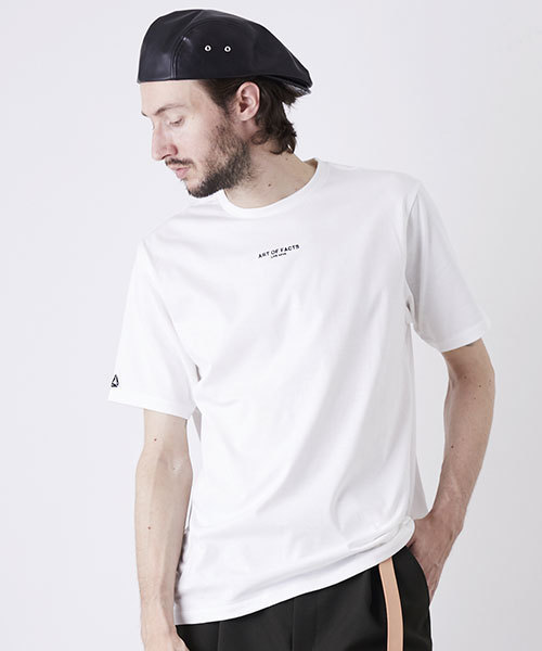 UNITED TOKYO（ユナイテッドトウキョウ）の「AEVILコラボロゴ刺繍半袖TEE（Tシャツ/カットソー・メンズ・サックスブルー/ホワイト/ピンク/ブラック・1/3/2）」の2枚目の写真