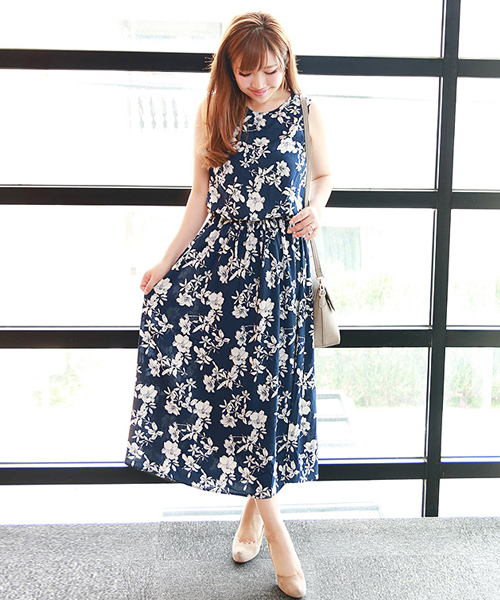 ★UNITED ARROWS★F★花柄ブルーロングワンピース★定価17000円 楽天市場】Mサイズ程度 ボヘミアンブルー 花柄 小花柄 ロング