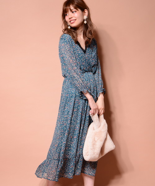 natural couture(ナチュラルクチュール)の「花柄カシュクールワンピース(ワンピース・レディース・ブラック/ピンク/グリーン・FREE)」の3枚目の写真