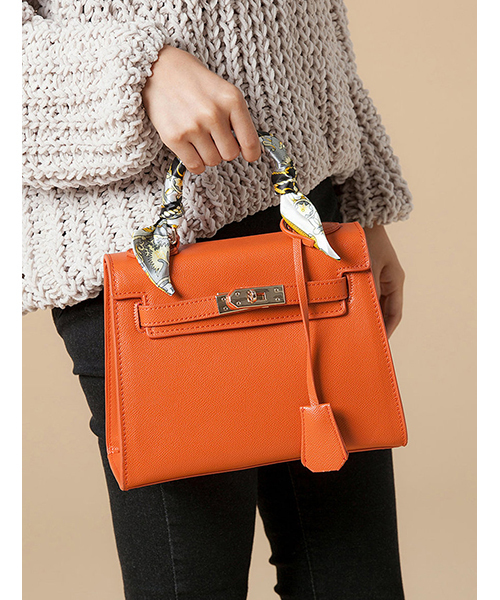 Edit Sheen（エディットシーン）の「スカーフ付きkeyモチーフハンドバッグ（ハンドバッグ・レディース・ブラック/オフホワイト/オレンジ/モカ・FREE）」の12枚目の写真