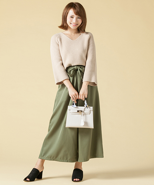 Edit Sheen（エディットシーン）の「スカーフ付きkeyモチーフハンドバッグ（ハンドバッグ・レディース・ブラック/オフホワイト/オレンジ/モカ・FREE）」の18枚目の写真