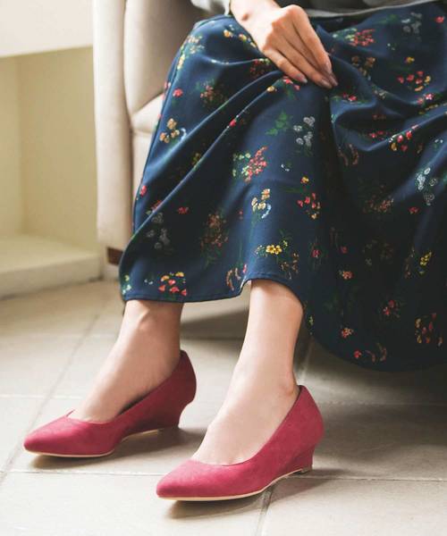 RANAN（ラナン）の「幅広ゆったりアーモンドトゥウェッジパンプス（パンプス・レディース・マスタード/ネイビー/ベージュ系その他/ライトグレー/ピンク/ブラック/レオパード/チェック/ブラック系その他/ブルー/ボルドー/その他1/ベージュ・22.5cm/24.5cm/24cm/25cm/25.5cm/26cm/23cm/23.5cm/23.0cm/25.0cm/26.0cm/23.5㎝/24.0cm/22.5㎝/24.5㎝）」の9枚目の写真