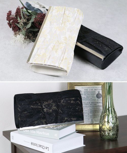 reca(レカ)の「《結婚式やパーティーに》ゴールド透かしデザイン3WAYクラッチバック(クラッチバッグ・レディース・ベージュ/ブラック・FREE)」の1枚目の写真