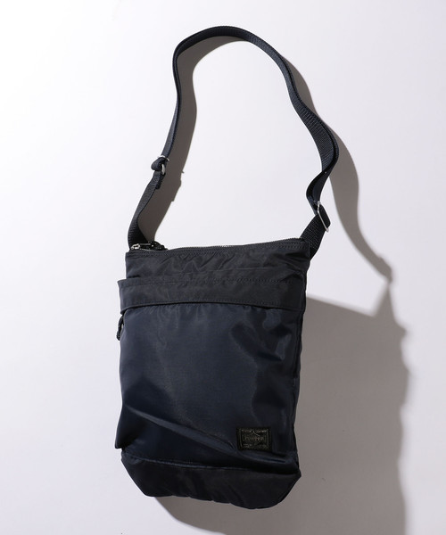 PORTER（ポーター）の「＜PORTER（ポーター）＞ FORCE SHOULDERBAG/バック ¨（ショルダーバッグ・メンズ・ブラック/オリーブ/ネイビー・FREE）」の4枚目の写真
