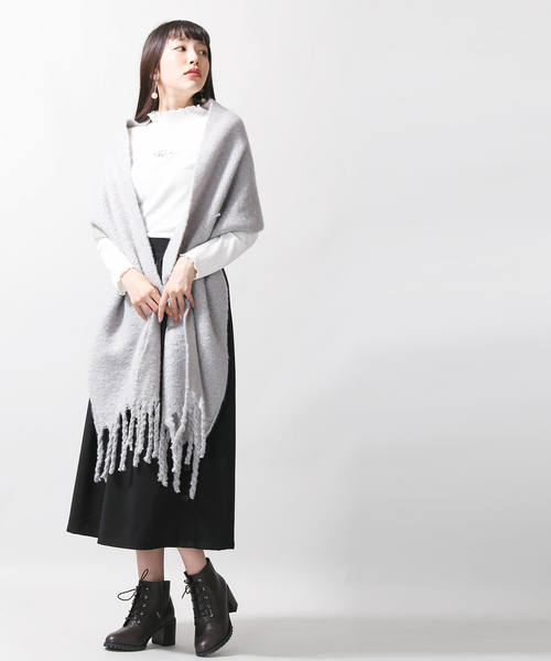 WEGO（ウィゴー）の「WEGO/ワイドフリンジストール（ストール/ショール・レディース・パープル/ネイビー/ブラウン/グレー/イエロー・FREE）」の2枚目の写真