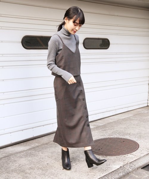 LAKOLE(ラコレ)の「レイヤーVネックビスチェ / LAKOLE(その他トップス・レディース・ピンク/チャコール/グリーン/マスタード・SMALL/MEDIUM)」の8枚目の写真
