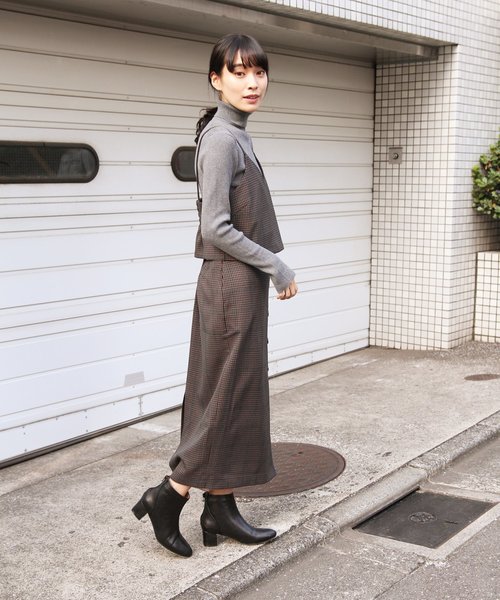 LAKOLE(ラコレ)の「レイヤーVネックビスチェ / LAKOLE(その他トップス・レディース・ピンク/チャコール/グリーン/マスタード・SMALL/MEDIUM)」の9枚目の写真