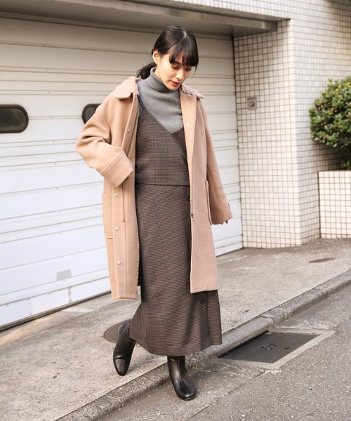 LAKOLE(ラコレ)の「レイヤーVネックビスチェ / LAKOLE(その他トップス・レディース・ピンク/チャコール/グリーン/マスタード・SMALL/MEDIUM)」の10枚目の写真