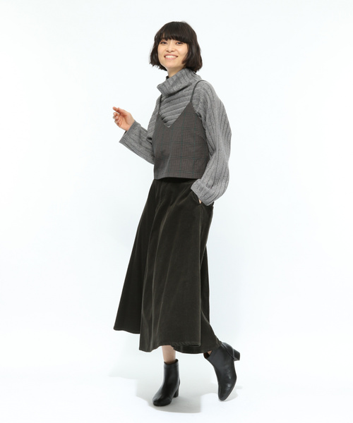 LAKOLE(ラコレ)の「レイヤーVネックビスチェ / LAKOLE(その他トップス・レディース・ピンク/チャコール/グリーン/マスタード・SMALL/MEDIUM)」の13枚目の写真
