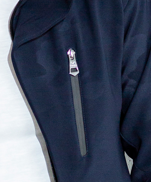 1piu1uguale3 RELAX(ウノピュウノウグァーレトレリラックス)の「1PIU1UGUALE3 RELAX(ウノピゥウノウグァーレトレ)ダブルクロス4WAYストレッチスタンドネックジャケット(その他アウター・メンズ・ブラック/カーキ/ネイビー・MEDIUM/X-LARGE/LARGE/XX-LARGE/SMALL)」の12枚目の写真