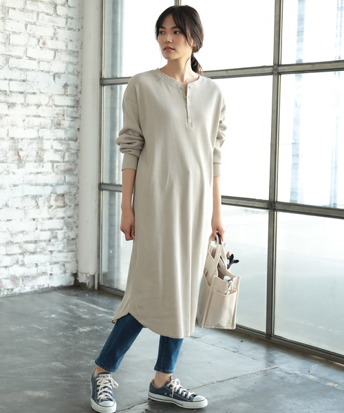 AMERICAN HOLIC（アメリカンホリック）の「ヘンリーネックワッフルマキシワンピース（ワンピース・レディース・チャコールグレー/グレー系その他/ベージュ系その他・M/L）」の3枚目の写真