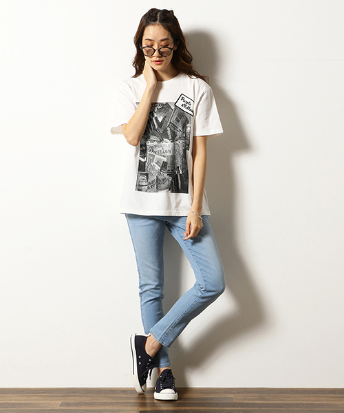 Purple&Yellow（パープルアンドイエロー）の「フォトプリント半袖Tシャツ（Tシャツ/カットソー・メンズ・ホワイト/アイボリー・SMALL/MEDIUM/LARGE/X-LARGE/X-SMALL）」の5枚目の写真