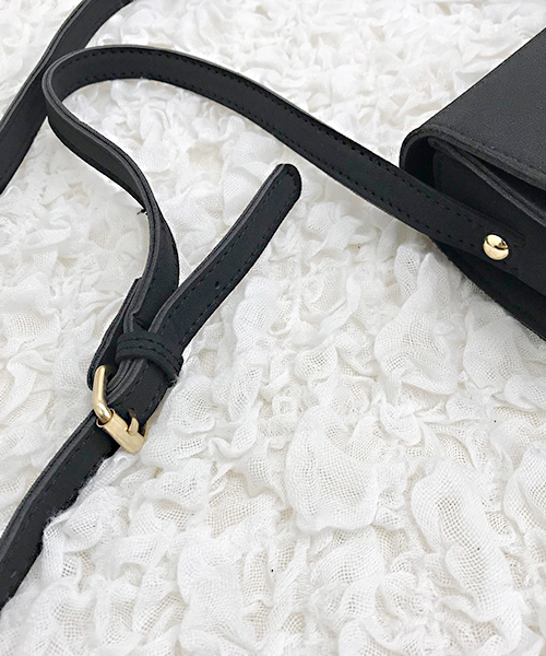 apres jour（アプレジュール）の「マルポシェット（ショルダーバッグ・レディース・ブラック/キャメル/ダークブラウン/グレー・ﾌﾘ-）」の7枚目の写真