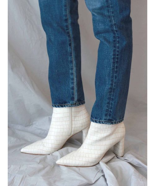 Ungrid（アングリッド）の「ポインテッドアニマルブーツ（ブーツ・レディース・オフホワイト/ブラウン・S/M/L）」の2枚目の写真