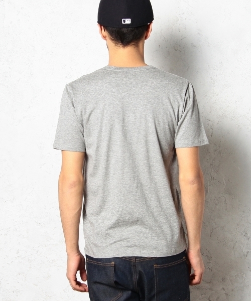 green label relaxing（グリーンレーベルリラクシング）の「◎GIZA/C V/N S/S Tシャツ  ◆（Tシャツ/カットソー・メンズ・ネイビー/グレー/コバルトブルー/ホワイト/ブラック/レッド/ケリー/イエロー/ワインレッド/ダークグリーン・MEDIUM/SMALL/LARGE/X-LARGE）」の12枚目の写真