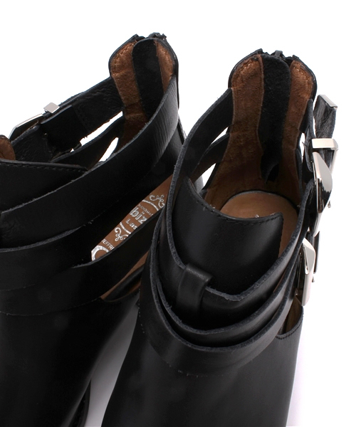 Jeffrey Campbell（ジェフリーキャンベル）の「サイドオープンショートブーツ　（ブーツ・レディース・ホワイト/ブラック・36/37/38/39/35）」の10枚目の写真