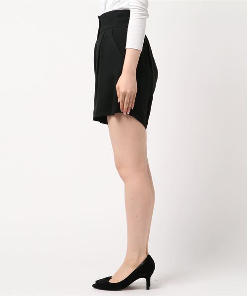 archives(アルシーヴ)の「【SETUPにも】ハイウエストショートパンツ(その他パンツ・レディース・ピンクベージュ/ベージュ/ブラック・MEDIUM)」の5枚目の写真