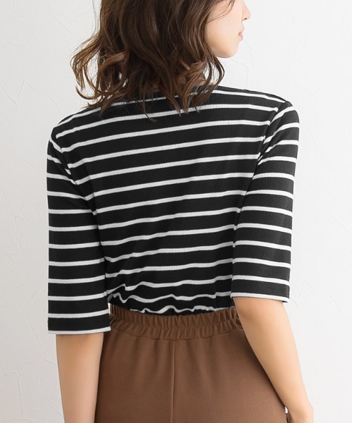 Pierrot（ピエロ）の「テレコリブボートネック五分袖トップス（Tシャツ/カットソー・レディース・ホワイト×ブラック/ブラック×ホワイト/ブラック/オフホワイト/モカ/ホワイト×ブラウン・M/L）」の9枚目の写真