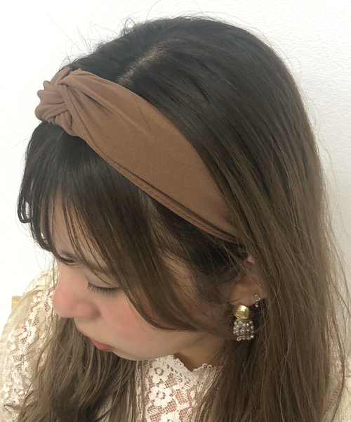 apres jour（アプレジュール）の「【apres jour×ARIAZ】ターバン風カチューシャ（カチューシャ・レディース・ブラック/カーキ/ライトグレー/モカ/ライトピンク・FREE）」の4枚目の写真