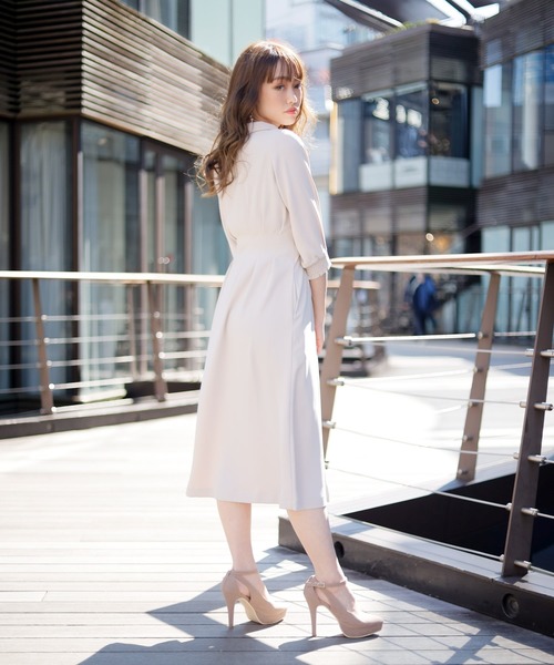 LIPSERVICE(リップサービス)の「サイドベルトロングシャツ-ワンピース(ワンピース・レディース・ブラック/ピンクベージュ/ライトベージュ・FREE)」の8枚目の写真